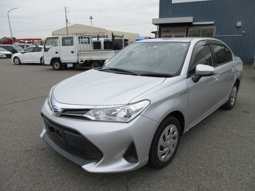 Toyota Axio Hybrid 2020